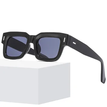 Noul Retro Pătrat Negru ochelari de Soare pentru Femei Barbati Moda Transparen Cadru Ochelari de Soare de sex Masculin Brand Nuante UV400 Nituri Ochelari de vedere